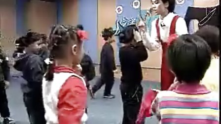 幼儿园大班音乐活动优质课展示《高甲戏歌舞——群丑献艺》王老师