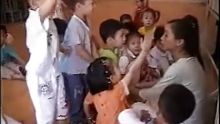 幼儿园中班科学活动优视频质课展示《水的心情》刘老师