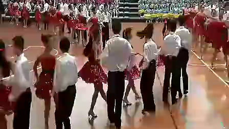 中小学音乐艺术周调演活动视频展示《校园集体舞(中学组)》1
