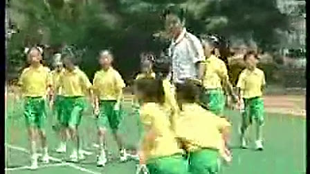 持轻物掷远-掷和跑的综合_上海市小学体育教师说课与实录视频