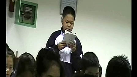 《紫藤萝瀑布》人教版初中语文七年级上册课堂实录视频-向越鹰